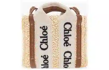Chloe Logo