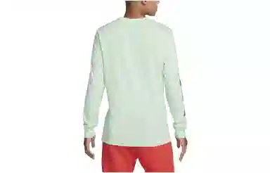 Nike Sportswear LogoT