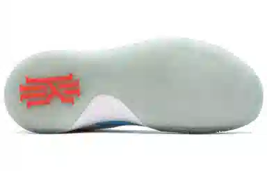 Nike Kyrie 2 "Christmas"