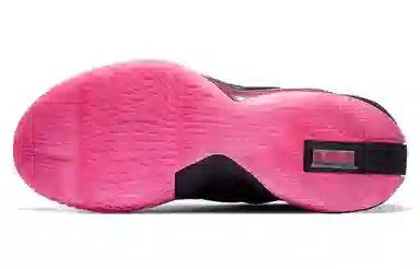 Nike Zoom Soldier 14