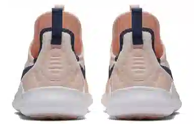 Nike Free TR 8