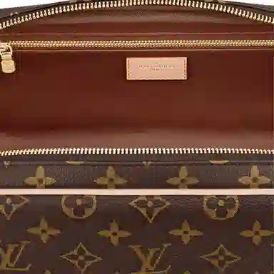 Louis Vuitton Dopp Kit Brown