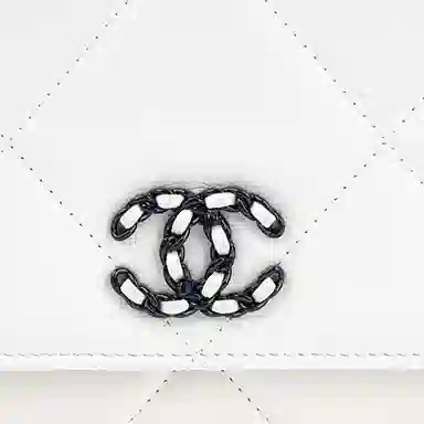 CHANEL 21k 19 woc Logo