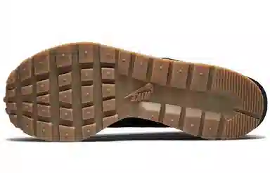 Sacai x Nike VaporWaffle Black Gum