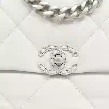 CHANEL 19Bag