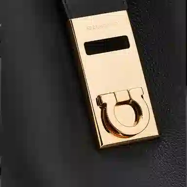 FERRAGAMO Gancini