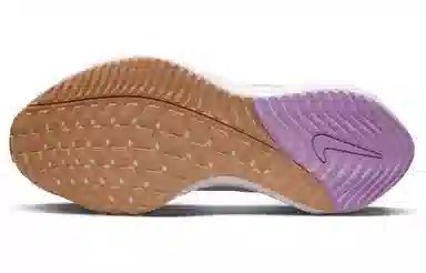 Nike WMNS NIKE AIR ZOOM VOMERO 16