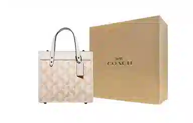 COACH Field 22 White