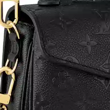 Louis Vuitton Pochette Metis East West