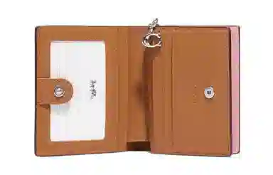 COACH Snap Wallet 11 Logo