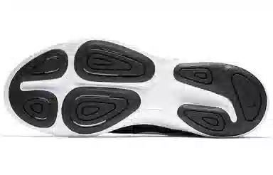 Nike REVOLUTION 4