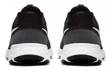 Nike Revolution 5