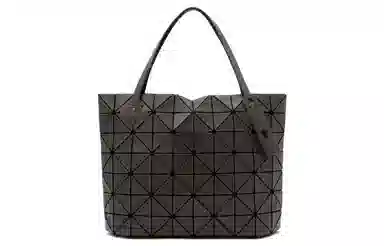 Issey Miyake Rock Boston Bag Carbon Grey