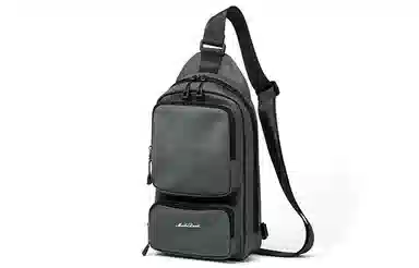 马莎兰缇 小众休闲简约纯色户外出行通勤大容量防泼水潮流 牛津纺 单肩斜挎胸包 男款 烟灰色/黑色