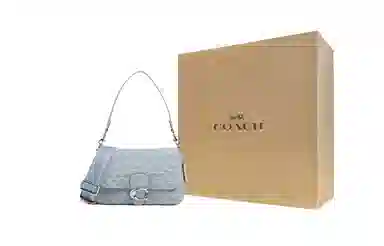 COACH Soft Tabby 26 Logo
