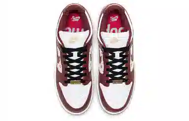 Supreme x Nike Dunk SB Barkroot Brown