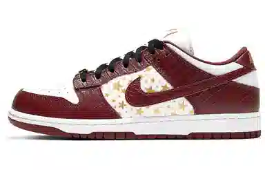 Supreme x Nike Dunk SB Barkroot Brown