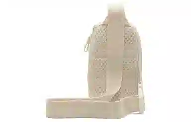 Nike Sportswear Essentials