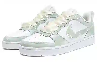 Nike Court Borough Low 2