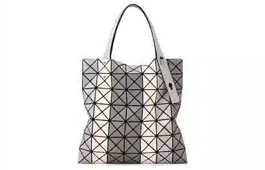 ISSEY MIYAKE PRISM STRIPE