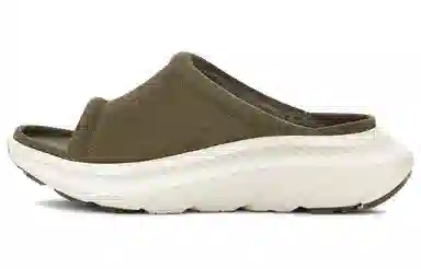 UGG CA805