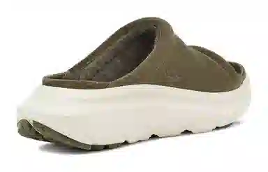 UGG CA805