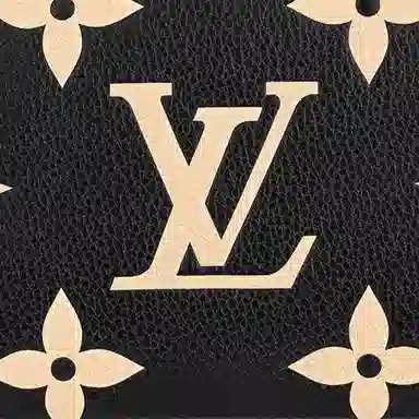 LOUIS VUITTON Pochette Cosmetique Emprenite
