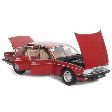 Almost Real 118 XJ6(XJ40) 1008 37