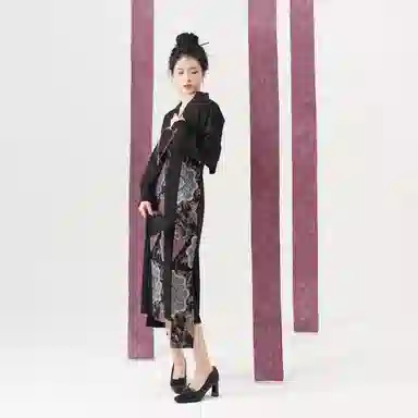 月乌织造司原创汉元素汉服织金撞色拼接修身新中式连衣裙女高级感