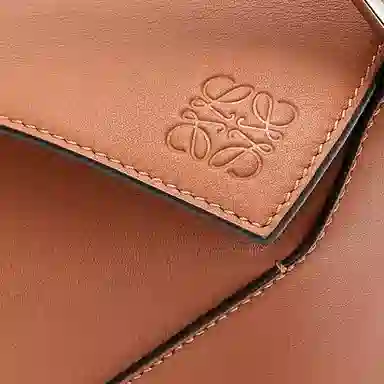 LOEWE Puzzle