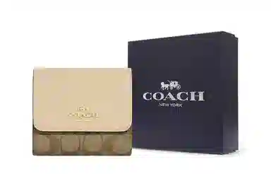 COACH Trifold Wallet 11