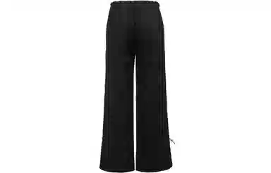 11ESTRANGER ASTRANGER