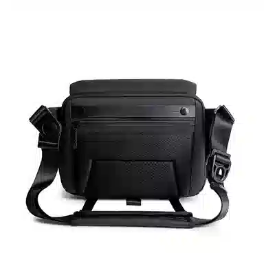 北极猎人 微单单反专业佳能索尼尼康个性机能风骑行 涤纶 邮差包收纳包相机包机车包小背包摄影包 中号 男女同款情侣款 黑色/灰色