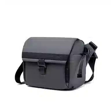北极猎人 微单单反专业佳能索尼尼康个性机能风骑行 涤纶 邮差包收纳包相机包机车包小背包摄影包 中号 男女同款情侣款 黑色/灰色