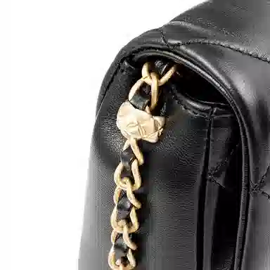 CHANEL 23B flap bag