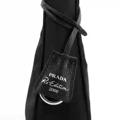 Prada Re-Edition 2000 Hobo Black