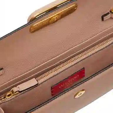 Valentino VLogo Signature