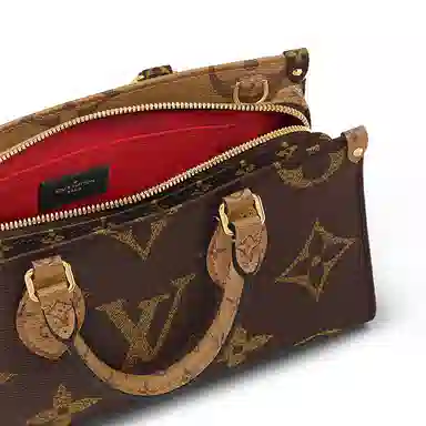 Louis Vuitton Onthego East-West Brown
