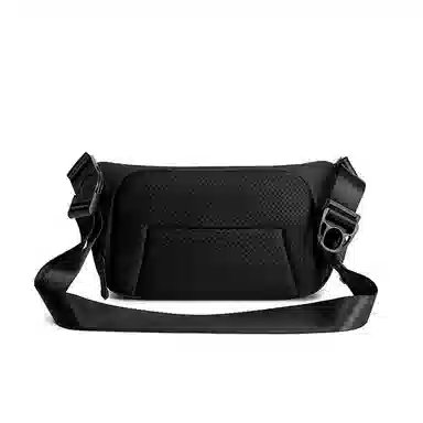 北极猎人 潮牌胸前时尚机能风休闲防泼水 涤纶 机车包斜肩包斜挎包胸包腰包 中号 男女同款情侣款 黑色/灰色