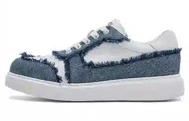 NINE WEST