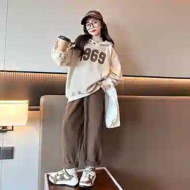 FW23