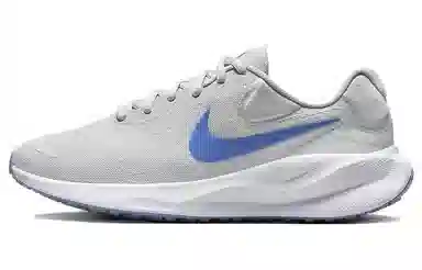 Nike REVOLUTION 7