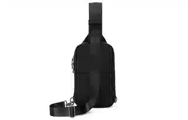 马莎兰缇 纯色防水运动大容量运动休闲斜挎版户外 尼龙布 单肩包胸包旅行包 常规 男款 黑色