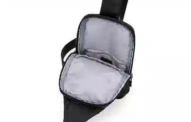 马莎兰缇 纯色防水运动大容量运动休闲斜挎版户外 尼龙布 单肩包胸包旅行包 常规 男款 黑色