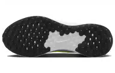 Nike REVOLUTION 7