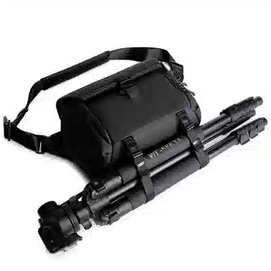 北极猎人 微单单反专业佳能索尼尼康个性机能风骑行 涤纶 邮差包收纳包相机包机车包小背包摄影包 中号 男女同款情侣款 黑色/灰色