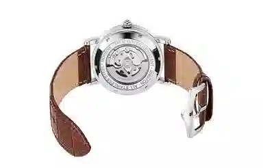 Katie Ermilio 42 KE-Y162QS