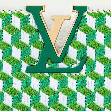 LOUIS VUITTON Capucines Taurillon