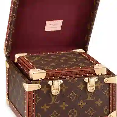 LOUIS VUITTON Malle Pyramide