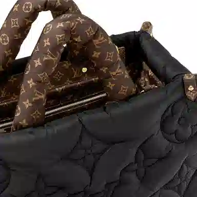 LOUIS VUITTON ONTHEGO MM Tote